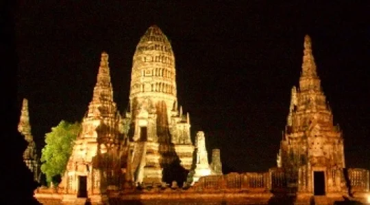 ライトアップアユタヤ